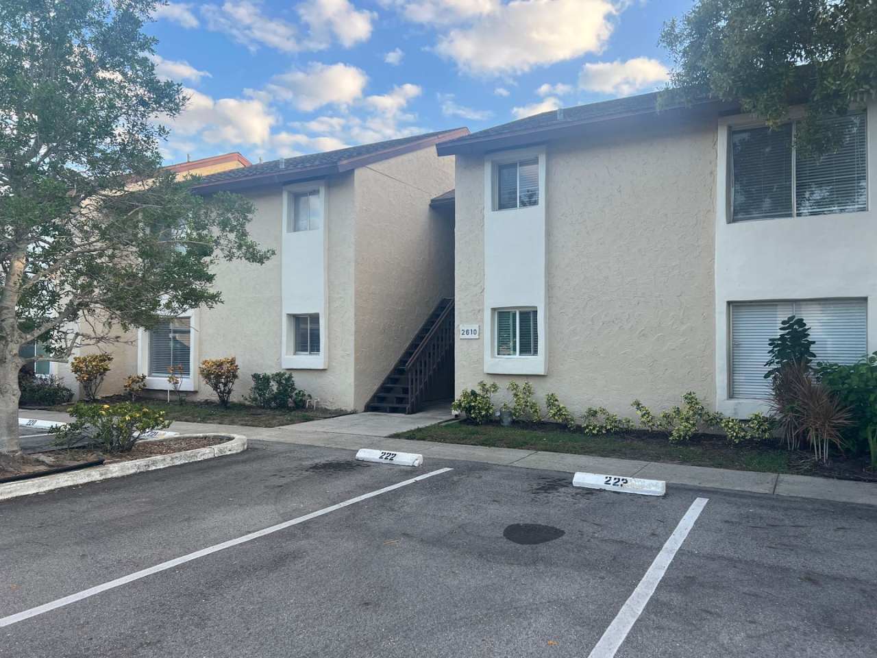 Close to Downtown Sarasota - 2/1 Condo - Includes Water/Sewer Utility