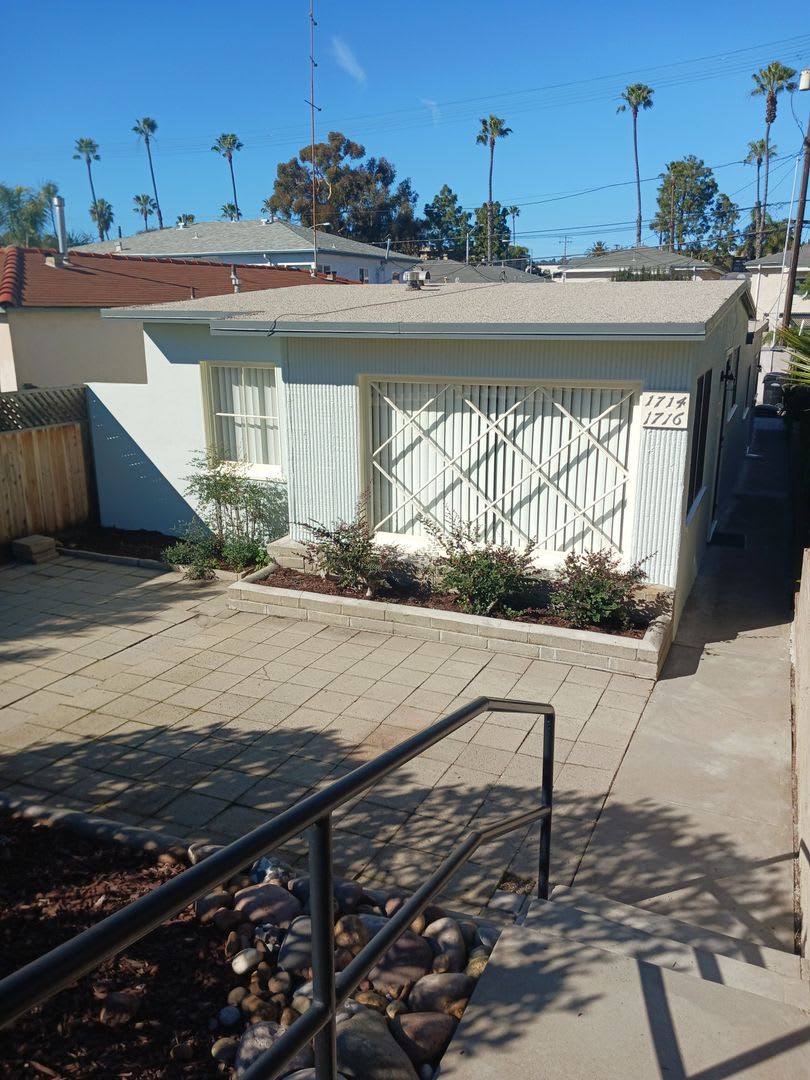 Pacific Beach 1 bedroom 1 bath duplex