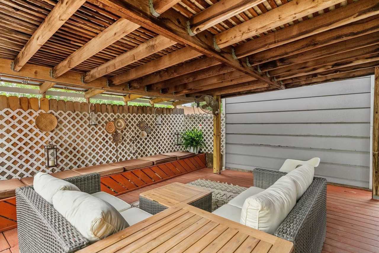 Room in 3 Bedroom Home at Blackson Ave