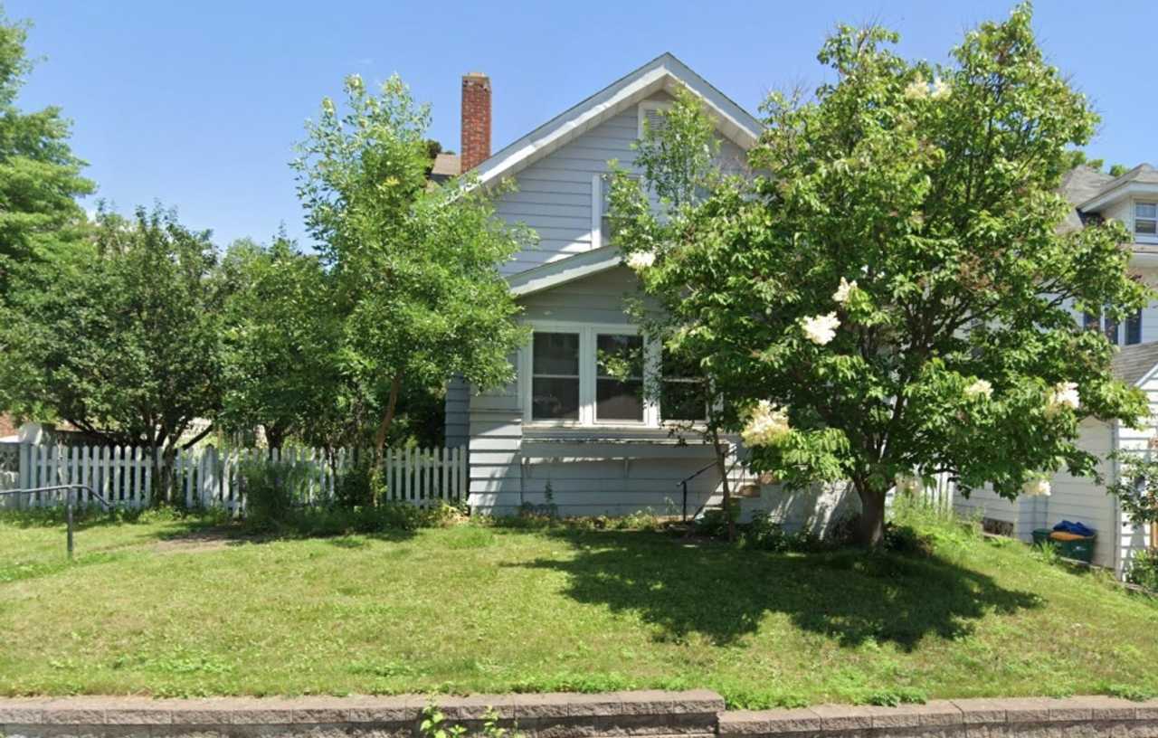 630 N 16th Ave E- Available June!