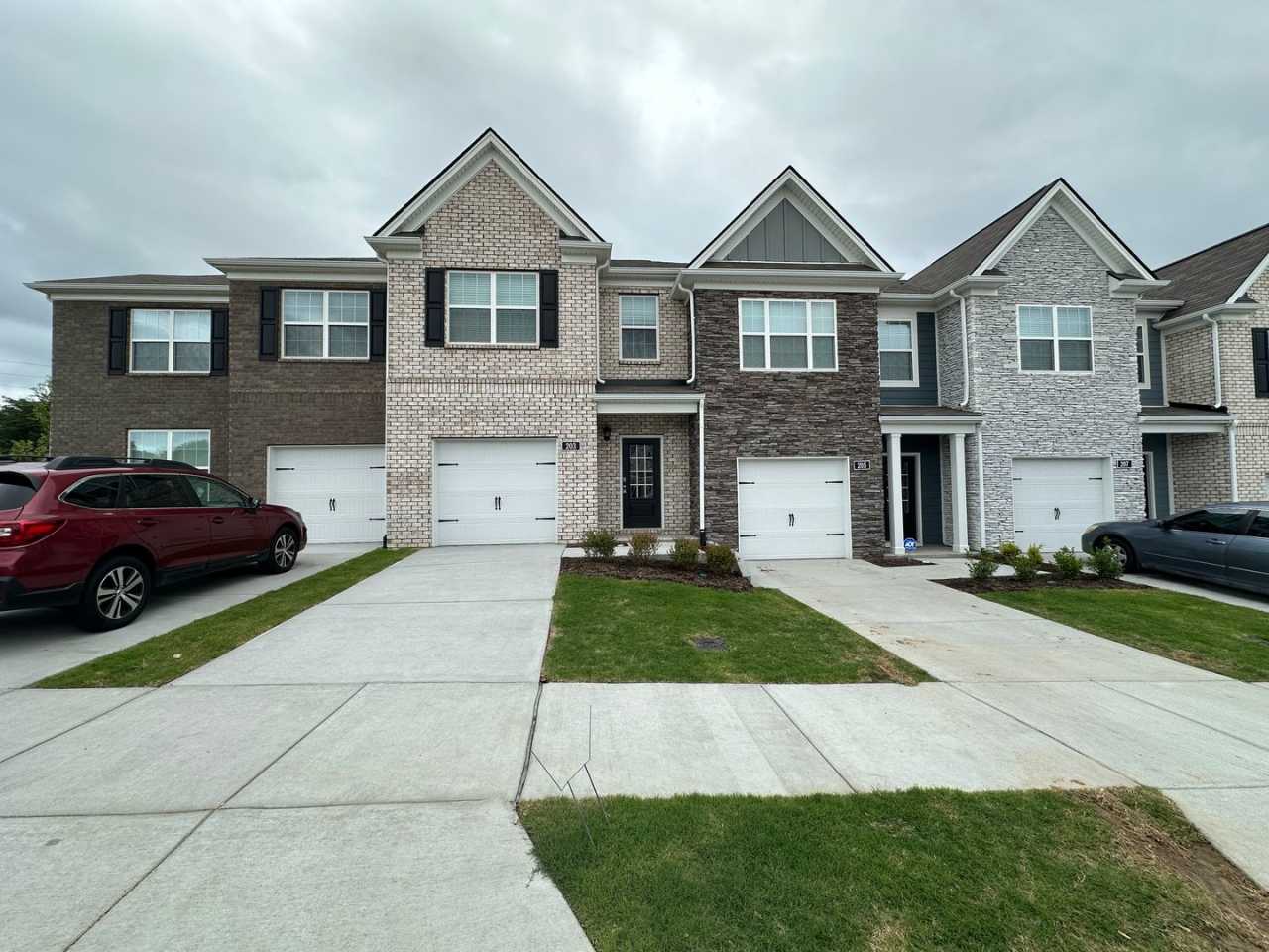 Brand New Build 3 Bed 2.5 Bath Townhome In Lebanon