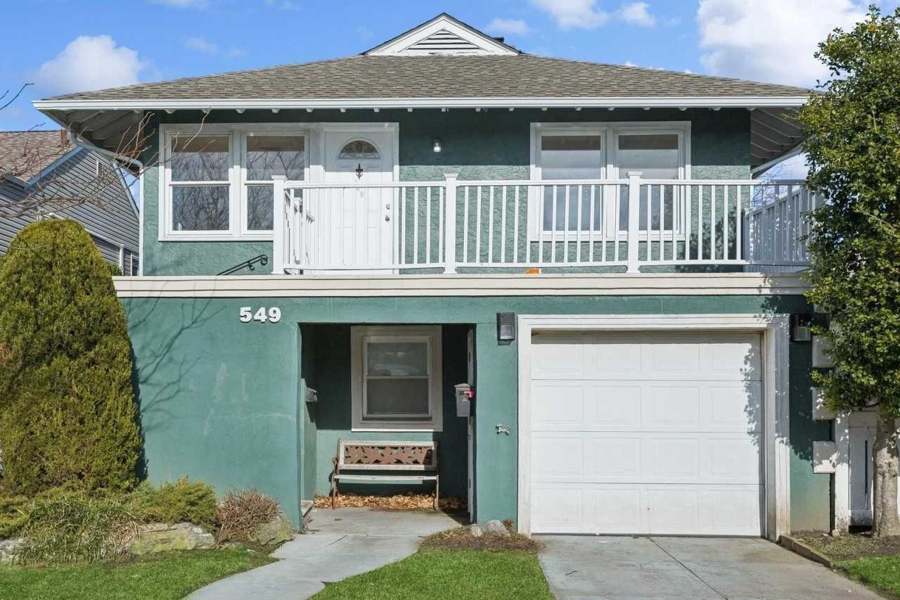 549 E Chester Street