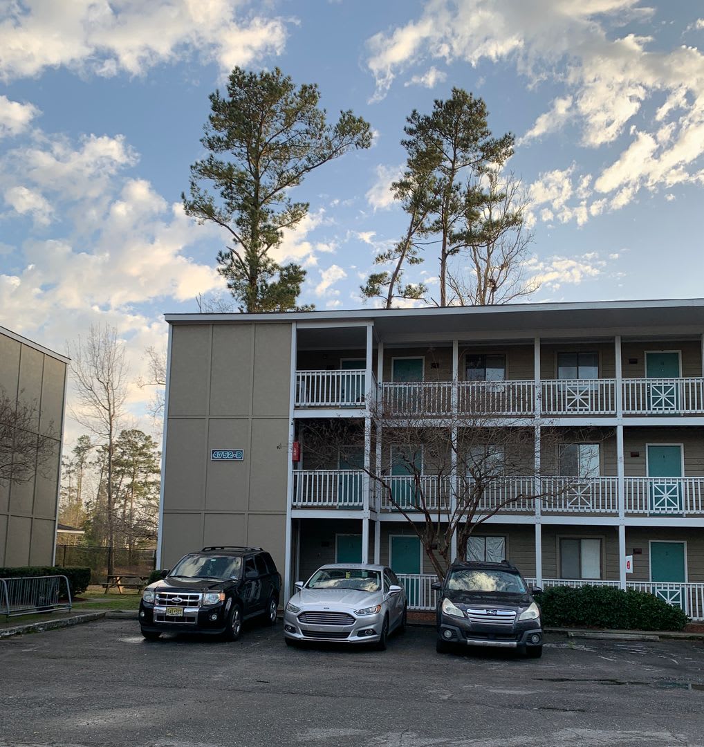 Newly Remodeled! Close to UNCW: 1 Bedroom, 1 Bath Condo Seahawk Square
