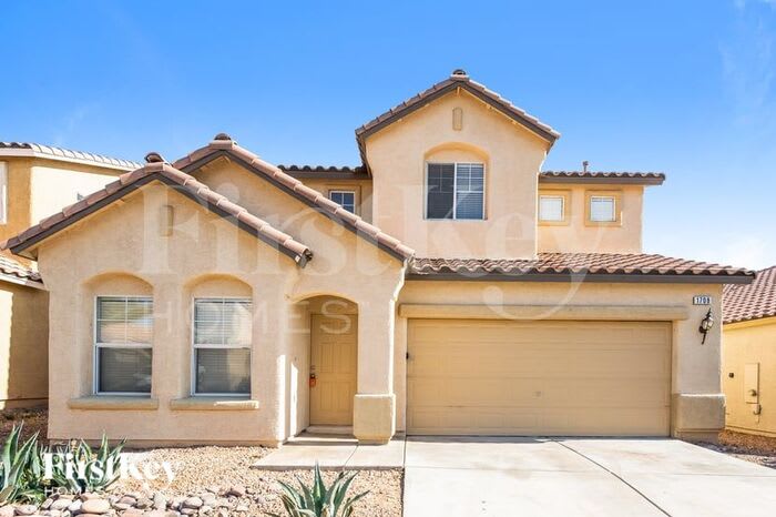 1708 Mizzenmast Avenue