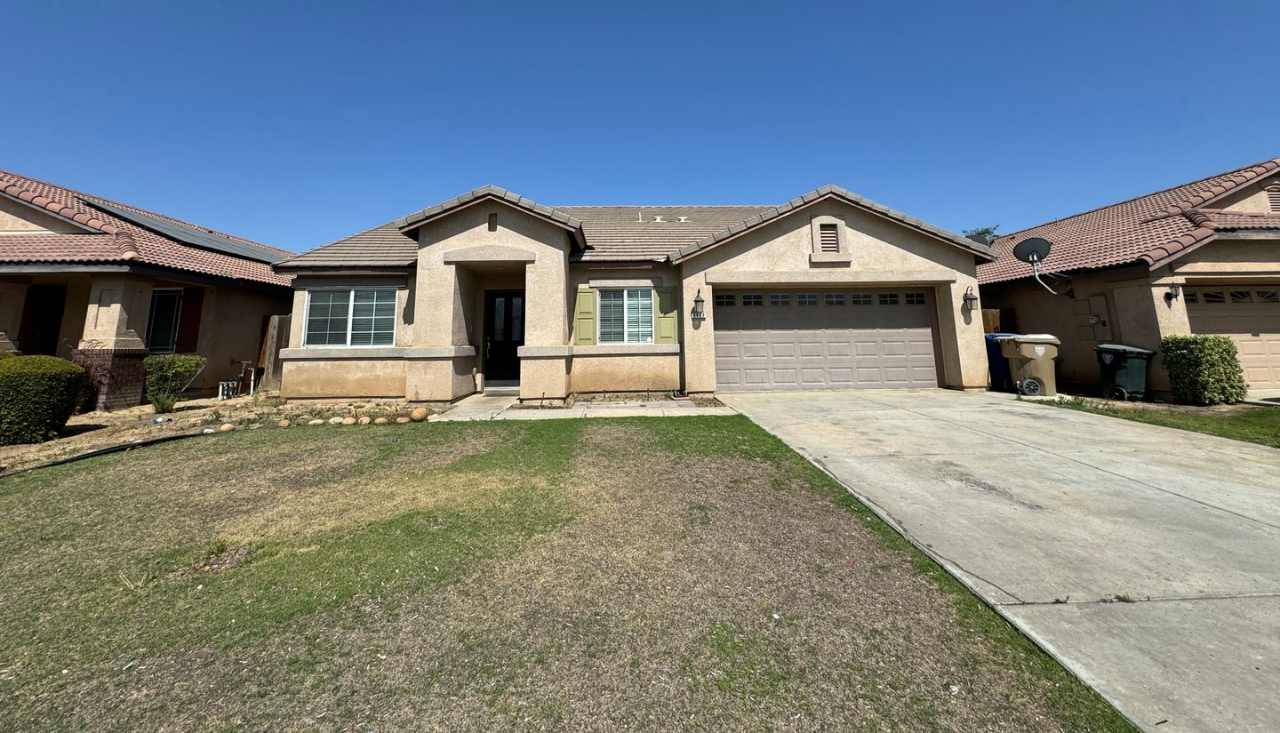 Beautiful and spacious 3 bedroom!