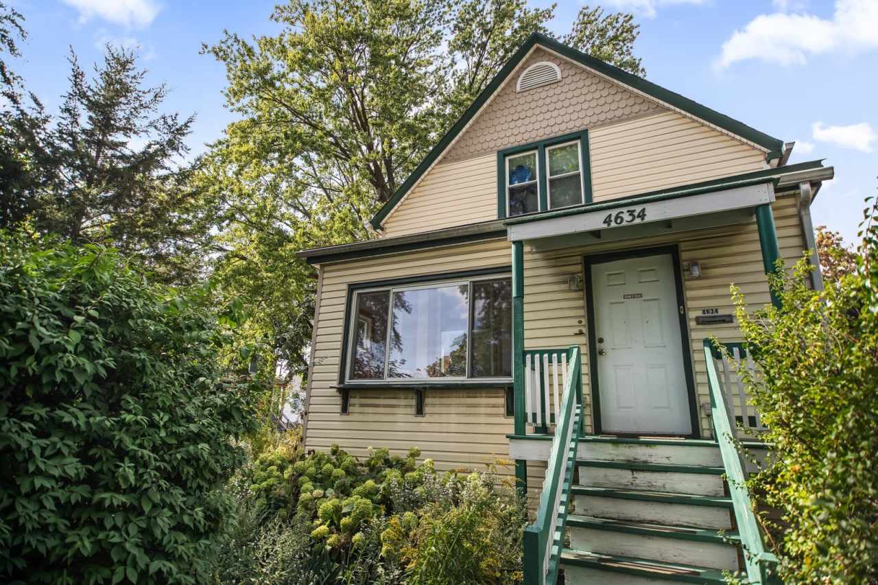 4634 N Kennicott Avenue