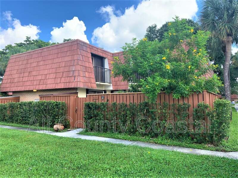 623 Buttonwood Lane,