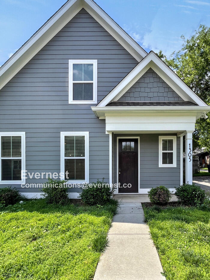 1305 62nd Avenue North