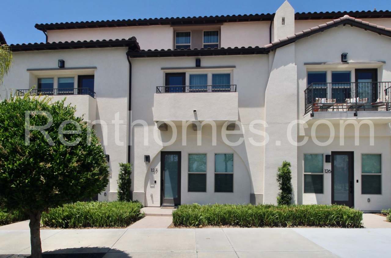 Eastlake, 1716 Discovery Falls Dr #127, Den/Ofc, Beautiful Views, Solar Panels, Attached 2 Car Garage.