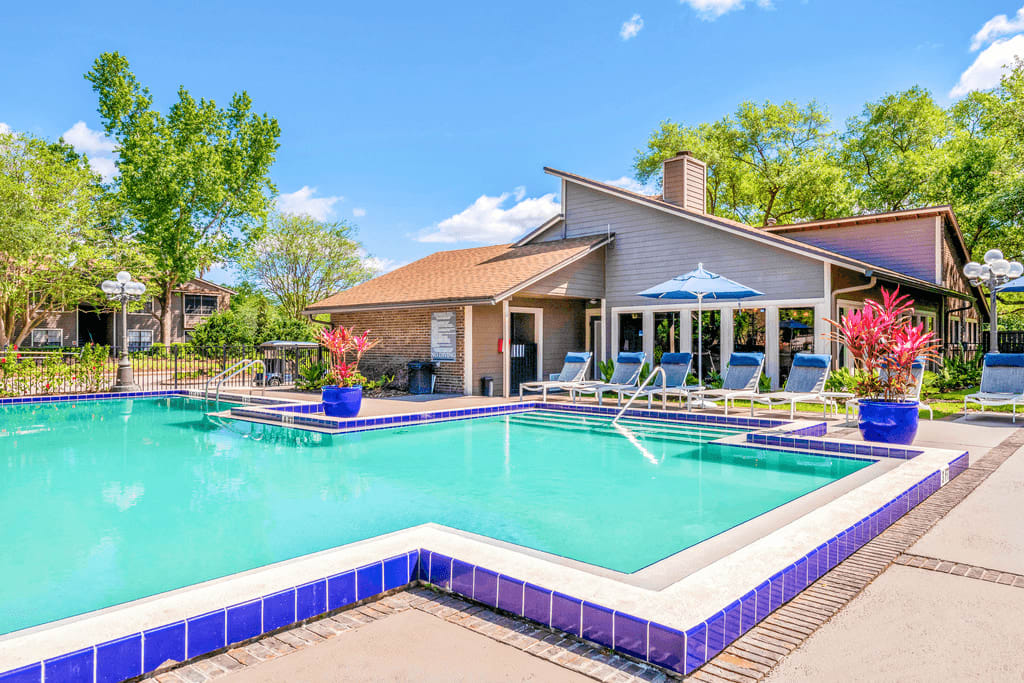 Bentley Green Apartments