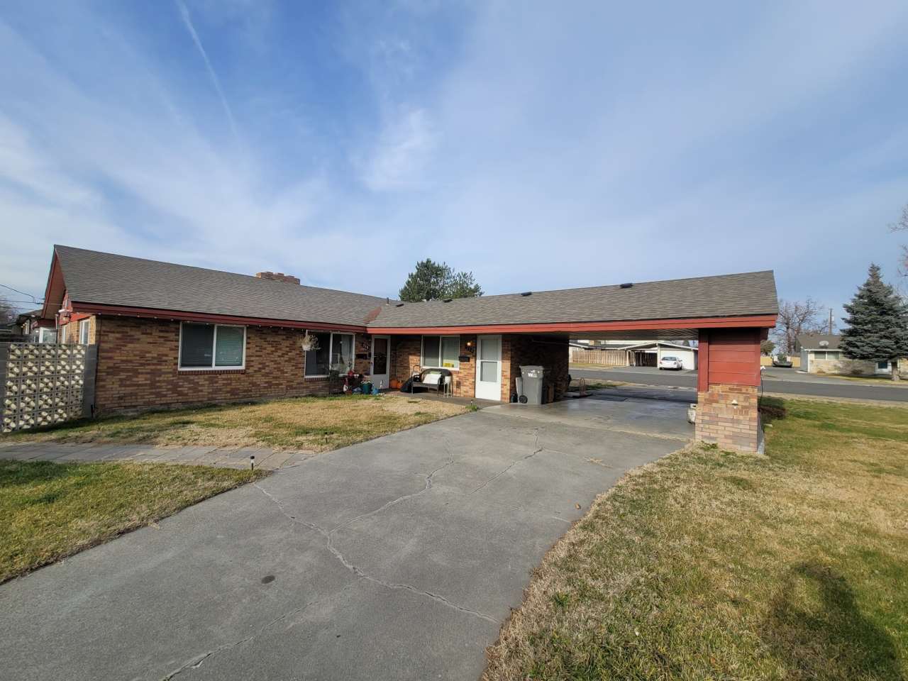 221 N Underwood Street - 221