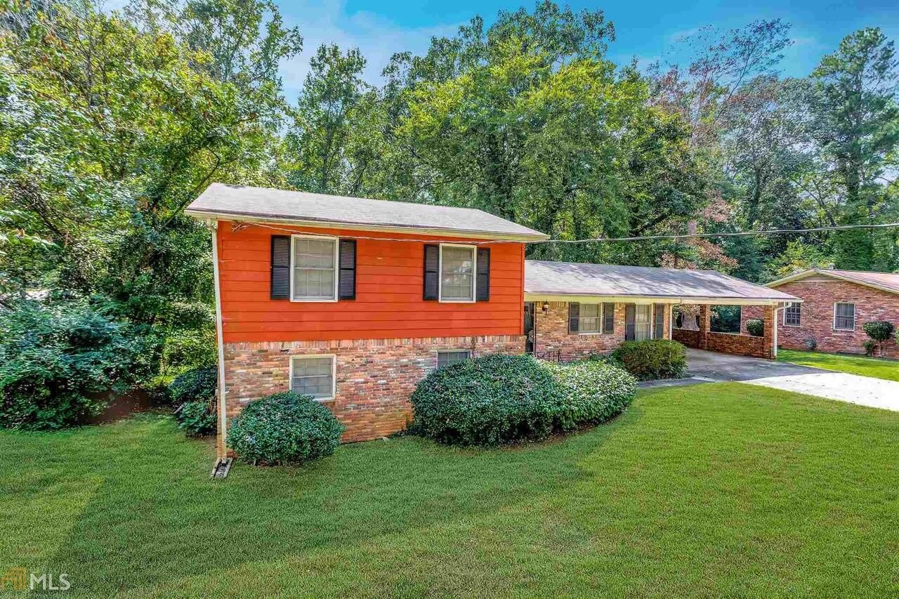 2132 Belvedere