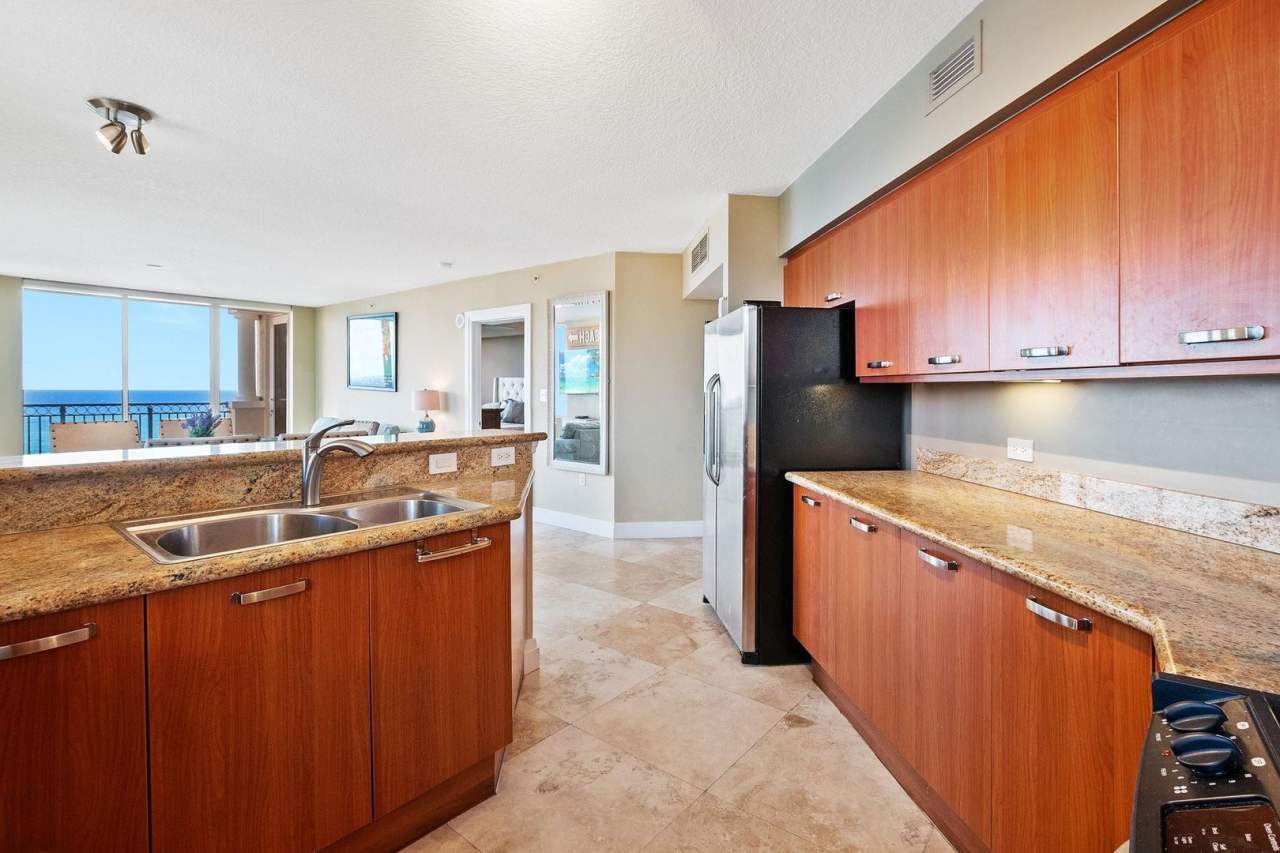 2011 N Ocean Boulevard 1605, Fort Lauderdale, FL 33305