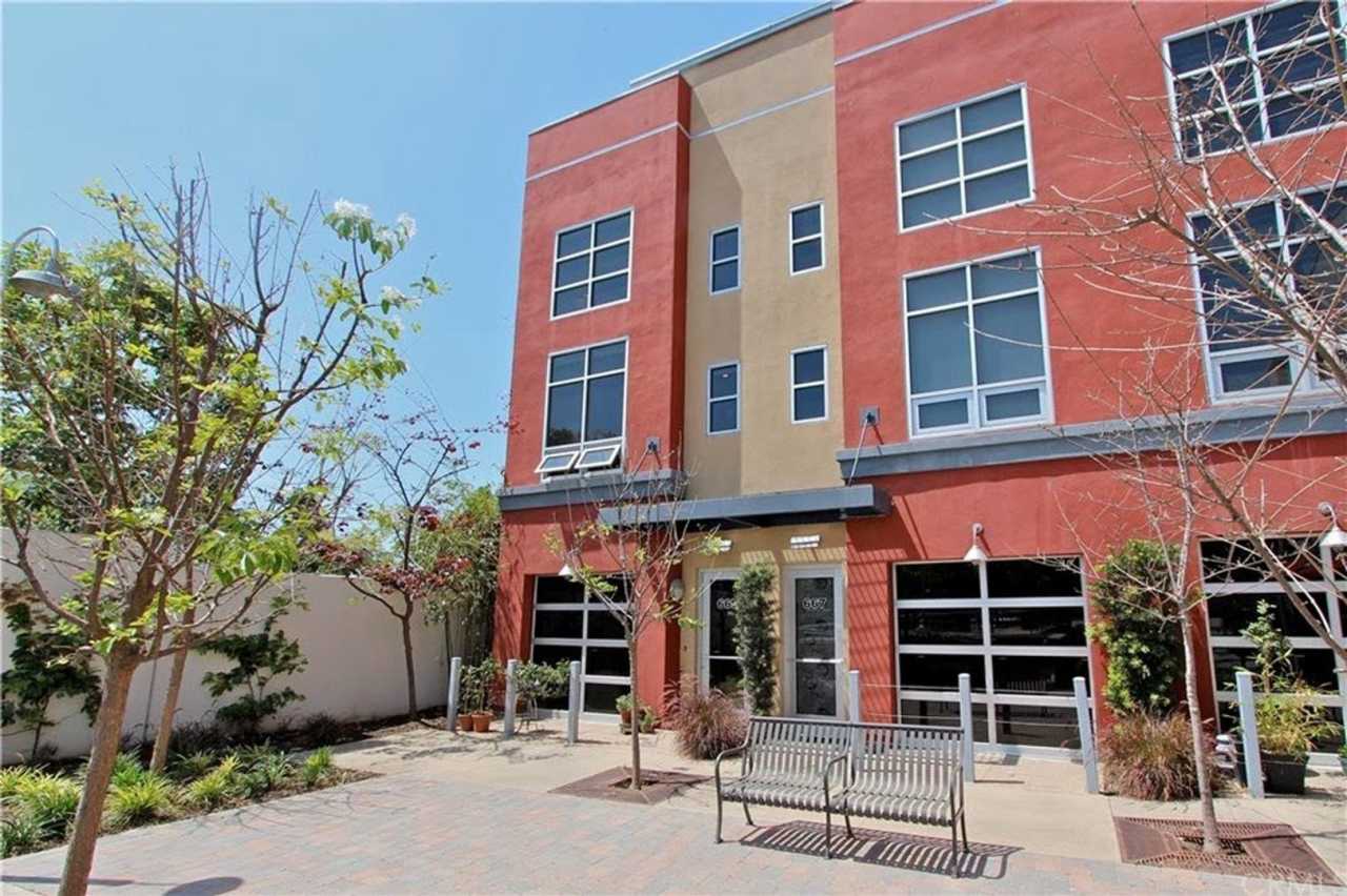 Live  Work Industrial Art Loft with Two Car Garage