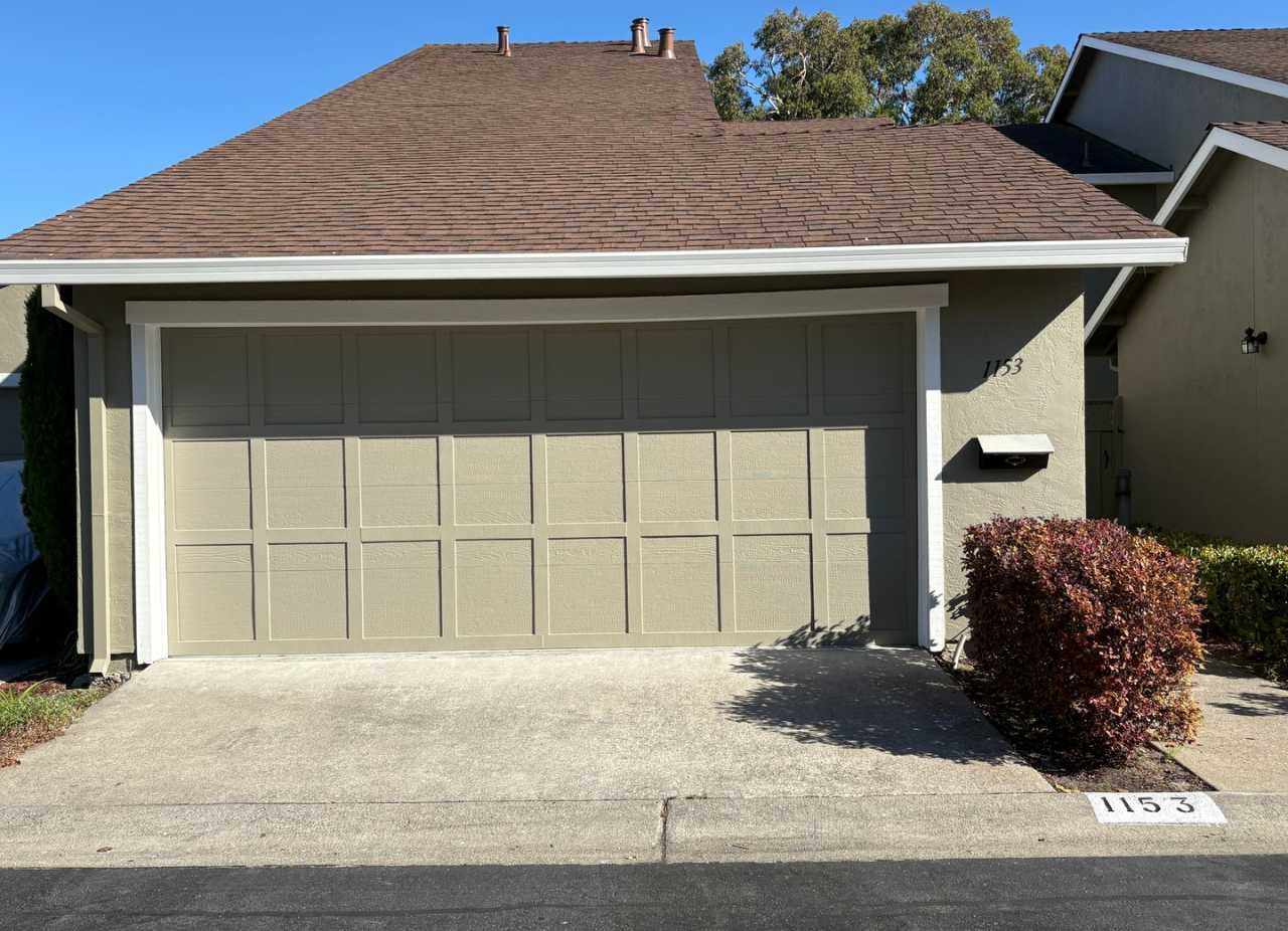 Newly Remodeled Townhouse Available Now!