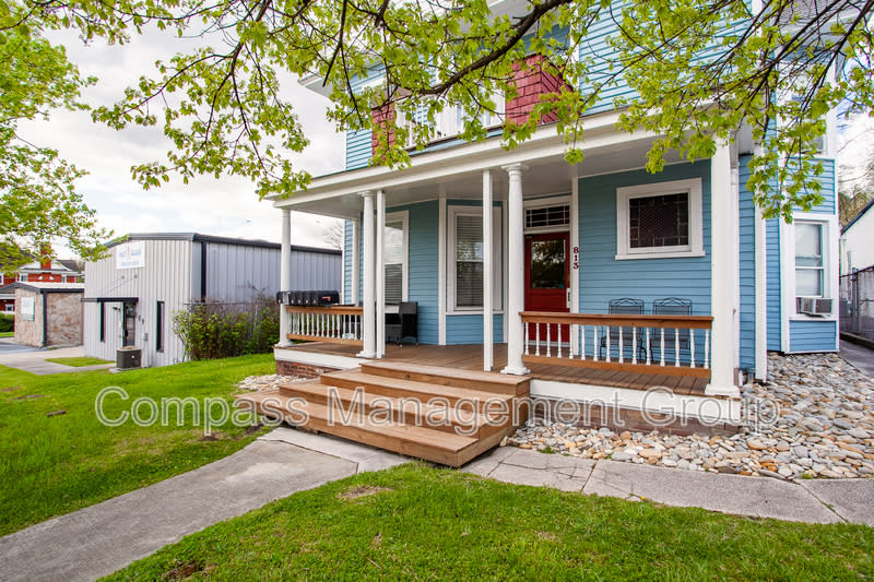 813 Hall of Fame Drive - 1