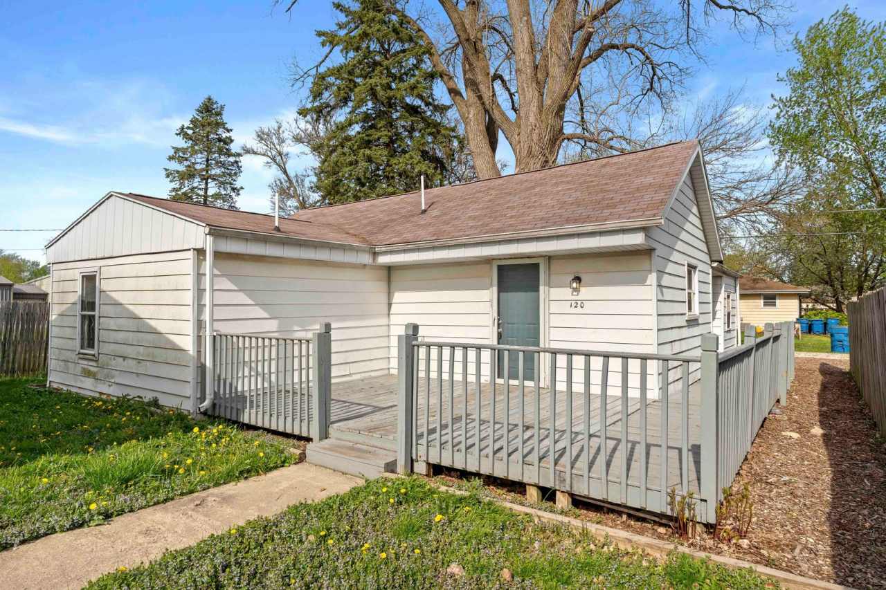 3 Bedroom Home In Chesterton