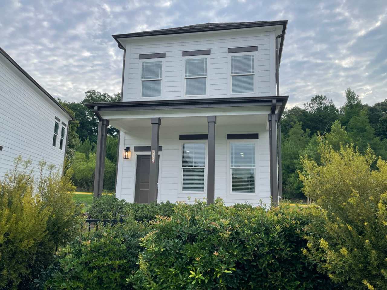 3BD/3.5BA Available for Mid-August Move In