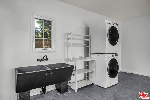 629 North Rexford Drive