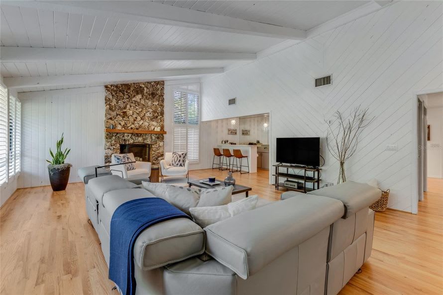 315 Sweet Bay Avenue