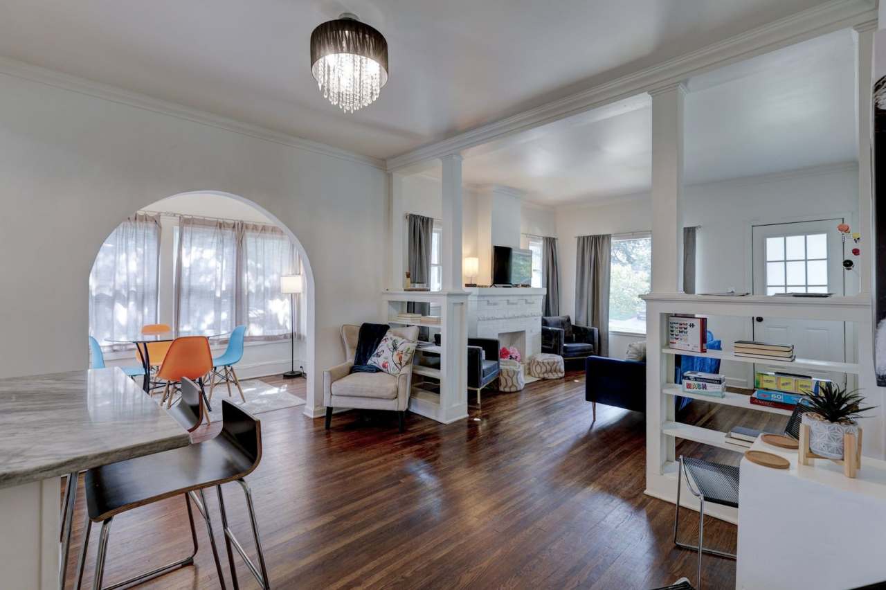 Relax, Unpack  Stay Awhile! Your Fully Furnished Owen Park Retreat Awaits!