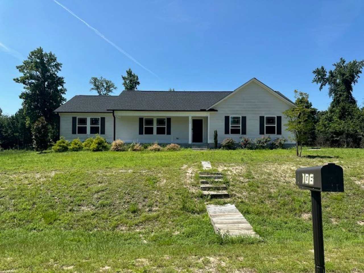 Charming 3 Bedroom Home on Corner Lot in Dudley