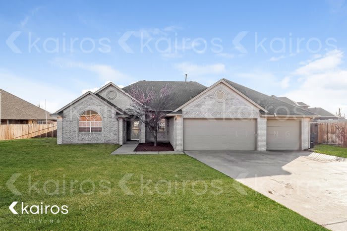 1443 West Diamond Way