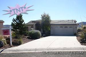 Home in Cliff Rose HOA on a Cul-De-Sac