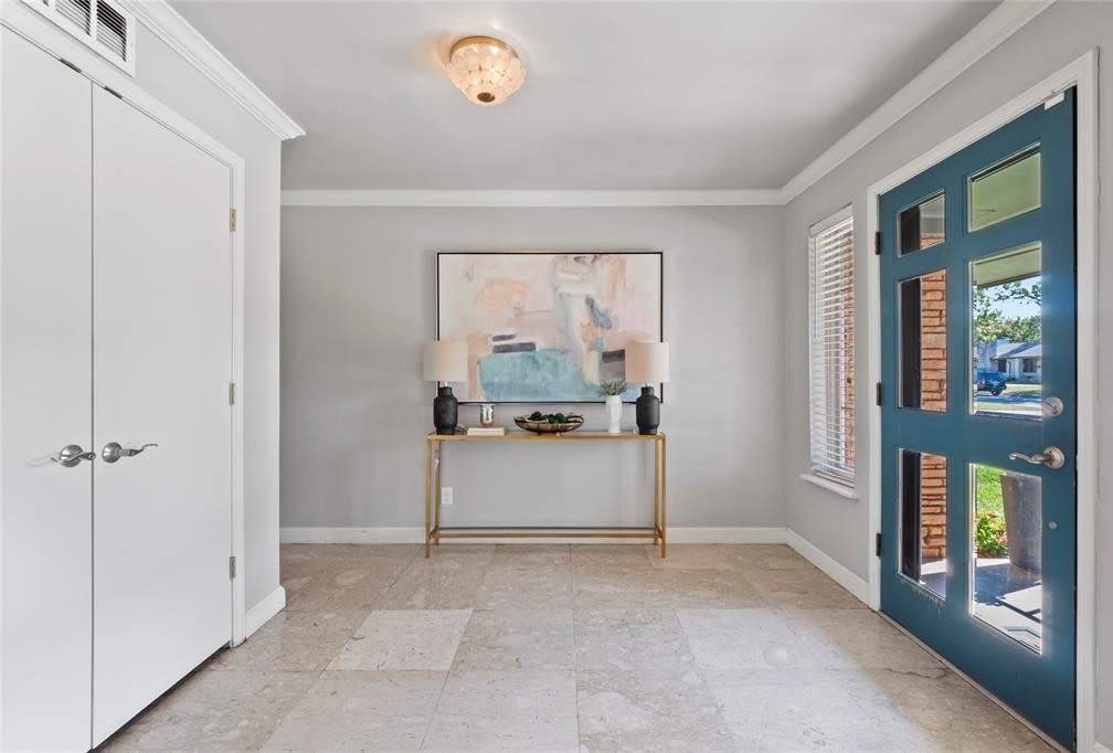 1835 Drakestone Avenue