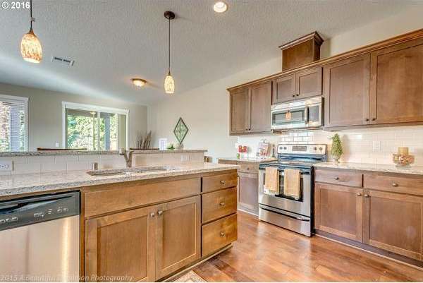 FREE DEC RENT Beautiful Luxury Home for Rent!!