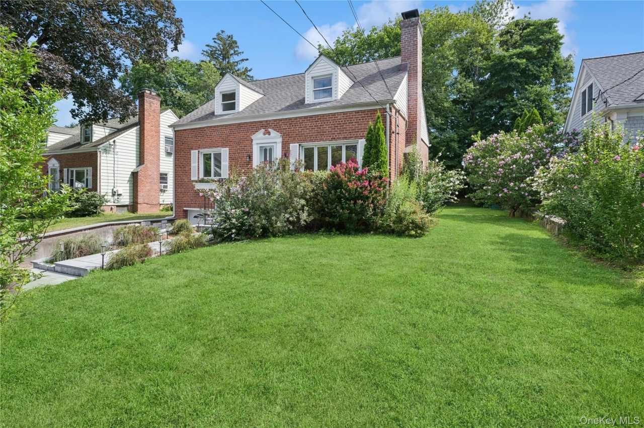 119 Soundview Avenue