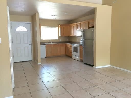 2/2 Town-homes in Central Phoenix!!
