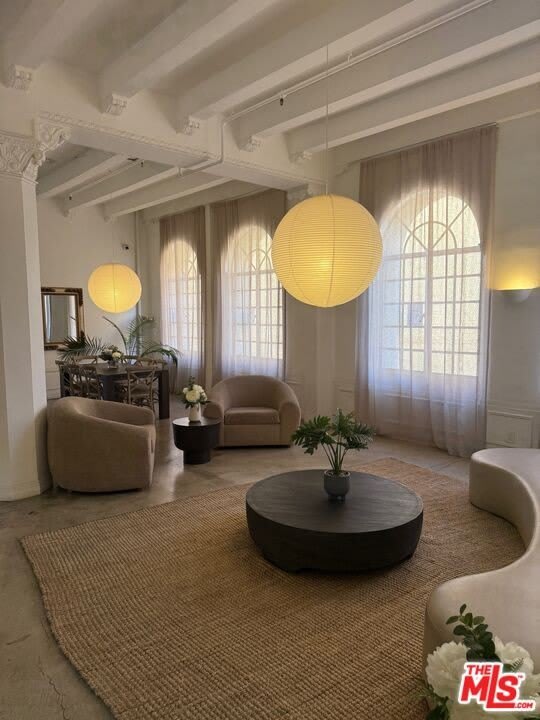 5217 Hollywood Blvd unit: 222