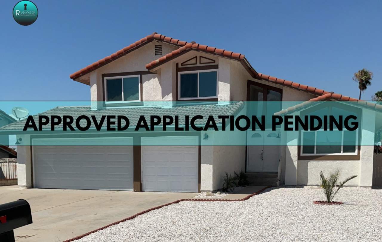 Great North of the freeway location!