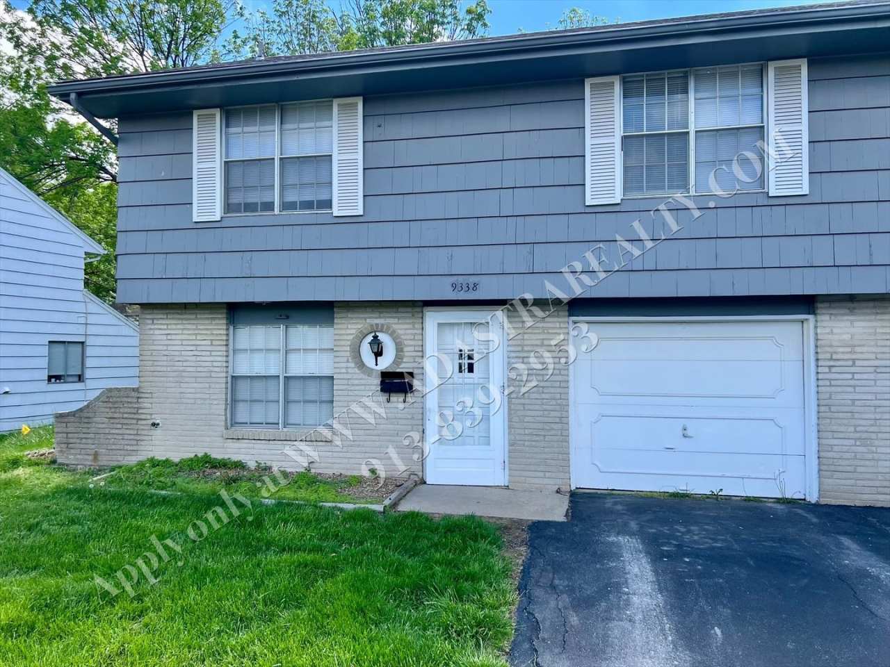 Updated 2 Bed 1 Bath Overland Park Duplex-Available NOW!!!