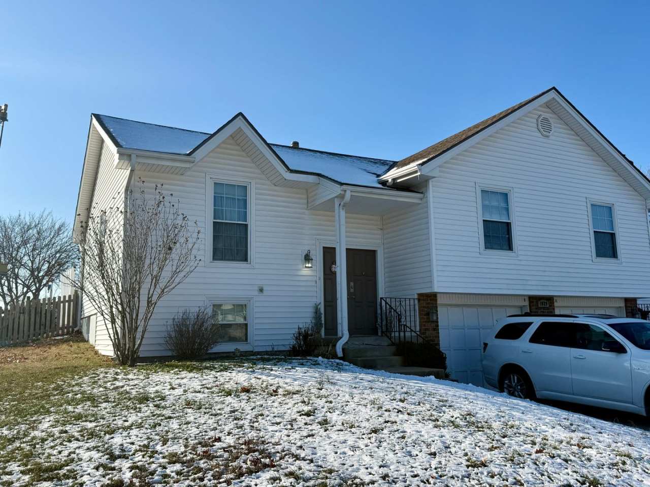 3BR Duplex with Garage  Fenced Yard