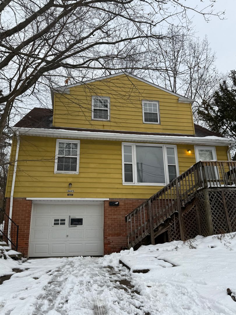 3bd Single Cleveland Heights Section 8