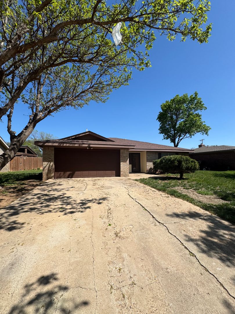 Puckett West 3/2/2 1/2 OFF FIRST MONTHS RENT