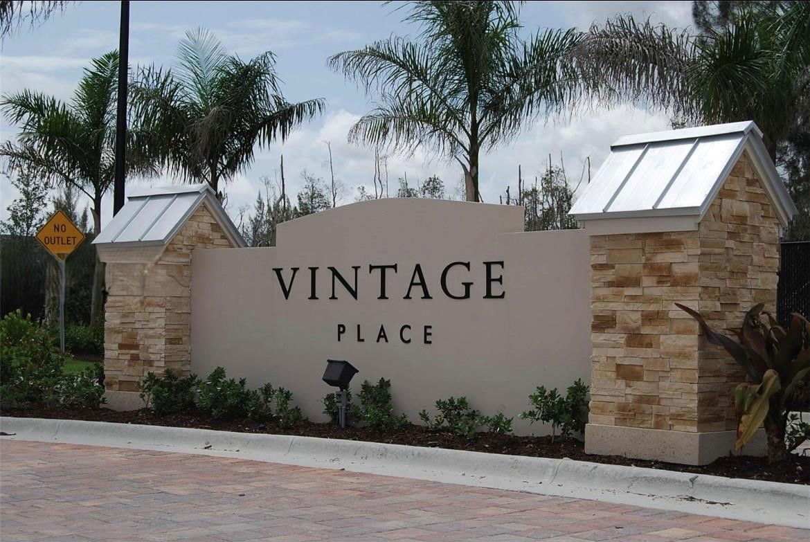 7022 Northwest 102nd Place