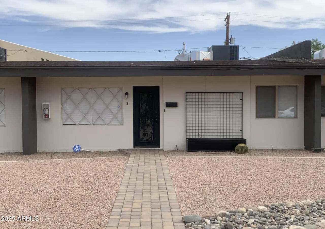 7101 E WILSHIRE Drive