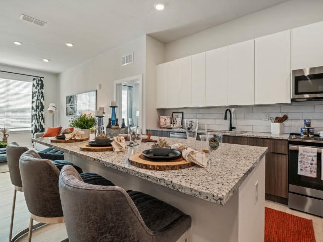 309 Mirrorton Ave Unit C22