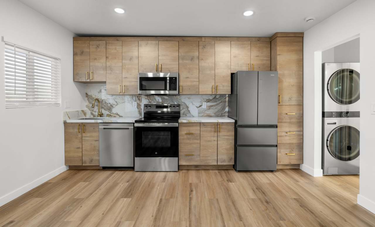 4575-79 Haines Street - 4577