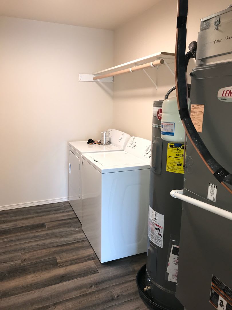 Newer Construction Duplex!!