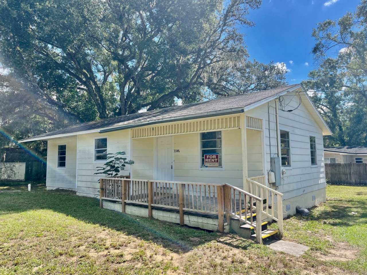 NICE 3BR/2BA Dade City Home w/ a Deck!! NO APPLICATION FEE!