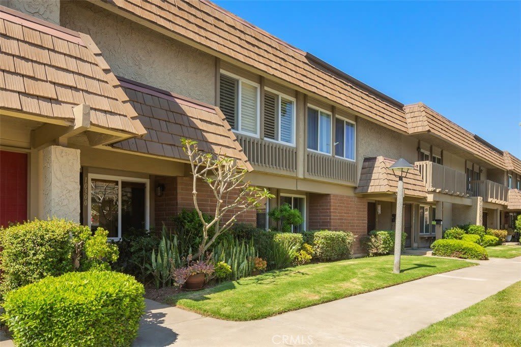 10300 Columbia River Court