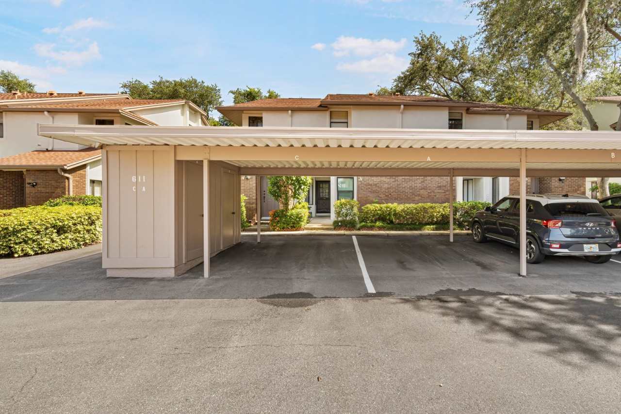 Will Not Last! Safety Harbor 2/2 Condo with Carport
