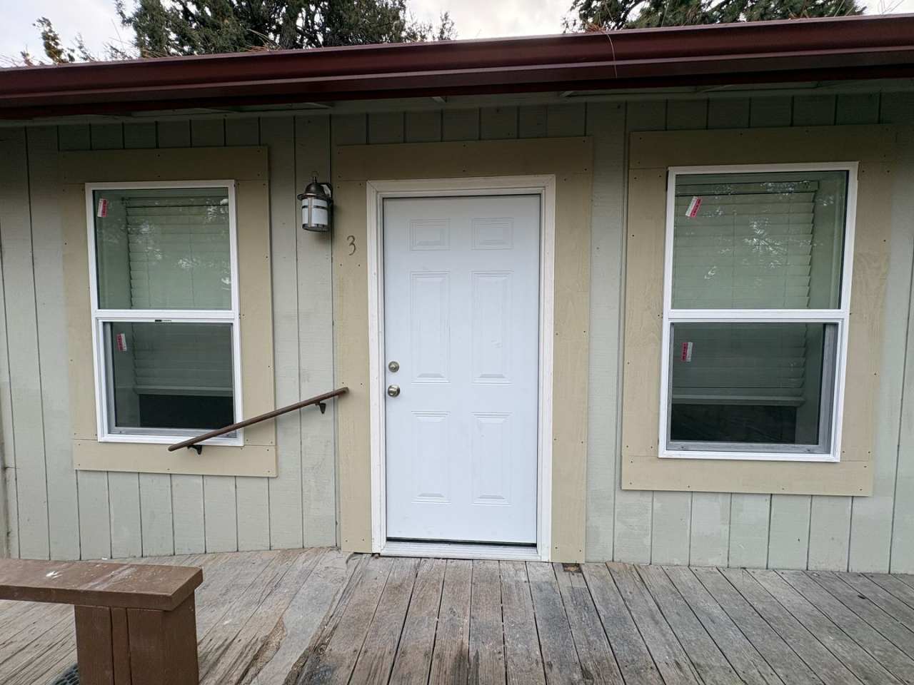 CHECK OUT THIS RECENTLY RENOVATED SINGLE BEDROOM TRIPLEX IN THE OLD MILL DISTRICT!