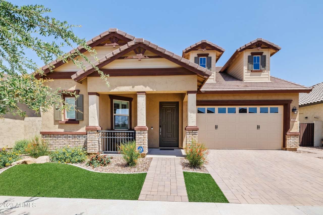 2589 S QUAINTANCE Street