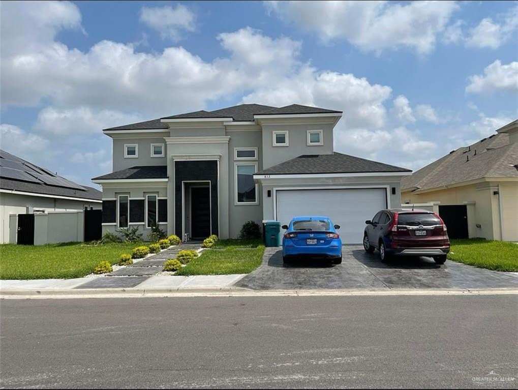 812 W Iroquois Avenue