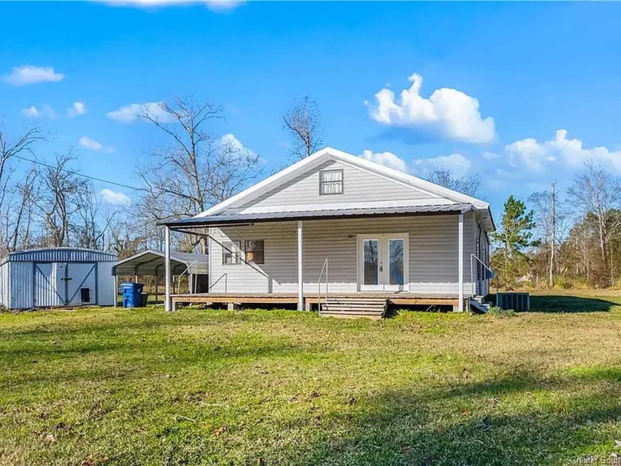 Move in ready home on Acreage